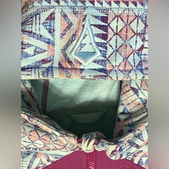 Ivivva by Lululemon Full Zip Hooded Sweatshirt Geometric | Youth Size 12 - Picture 11 of 14